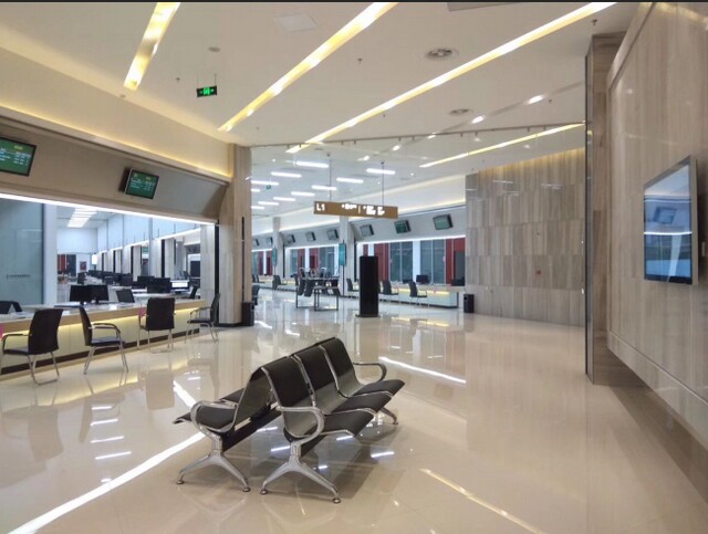 泰州興化市政務(wù)服務(wù)中心200窗口液晶叫號系統(tǒng)、PAD評價系統(tǒng)、觸摸查詢系統(tǒng)、自